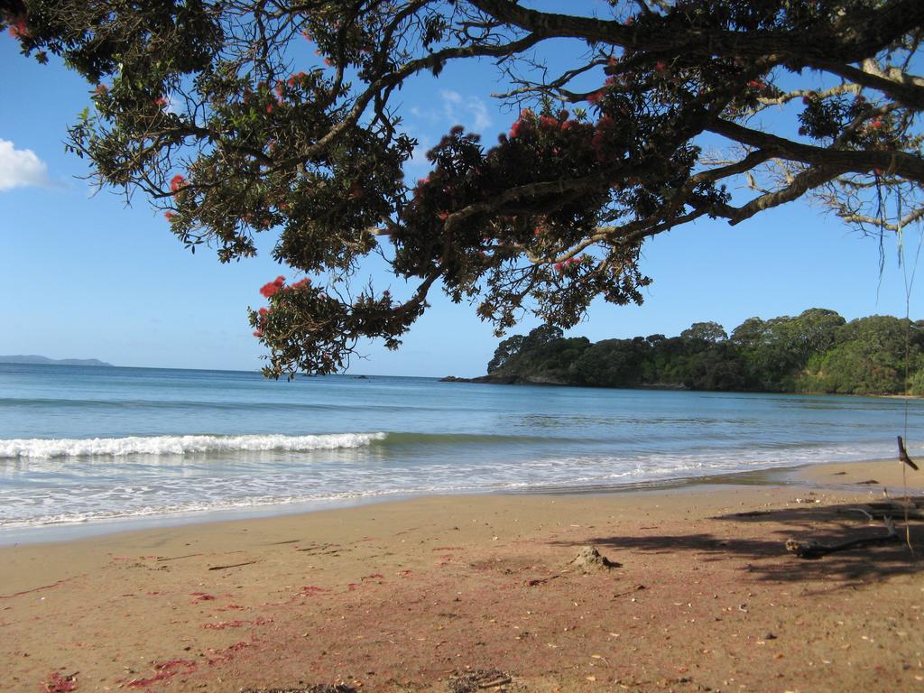By The Bay Beachfront Apartments Mangonui Exterior foto