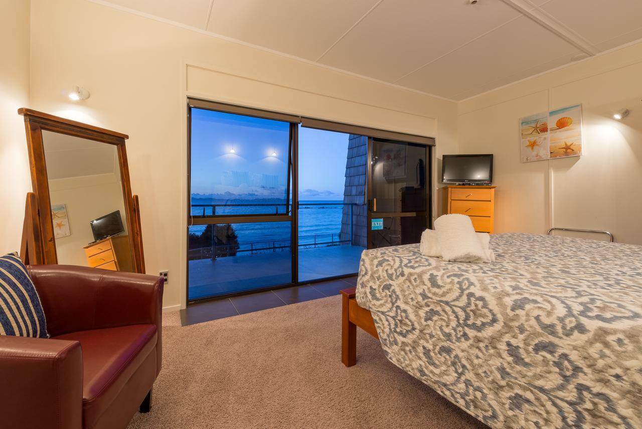 By The Bay Beachfront Apartments Mangonui Exterior foto